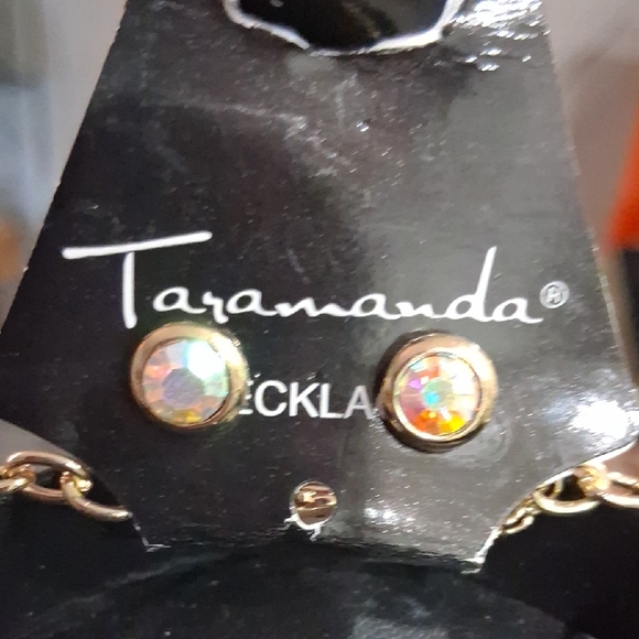 Taramanda Gold and Multicolor Statement Necklace - Picture 3 of 16